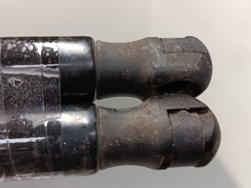 Recambio de amortiguadores malet/porton para hyundai ix35 (lm, el, elh) 2.0 crdi referencia OEM IAM 817802Y000   817702Y000  