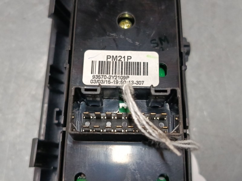 Recambio de mando elevalunas delantero izquierdo para hyundai ix35 (lm, el, elh) 2.0 crdi referencia OEM IAM 935702Y2109P  