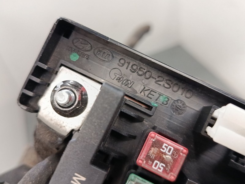 Recambio de caja reles / fusibles para hyundai ix35 (lm, el, elh) 2.0 crdi referencia OEM IAM 913712Y381  