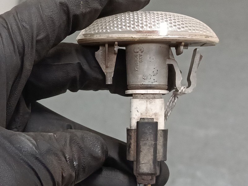 Recambio de intermitente lateral derecho para peugeot 307 (3a/c) 2.0 hdi 135 referencia OEM IAM   