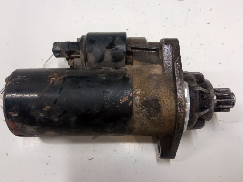 Recambio de motor arranque para volkswagen bora variant (1j6) 1.9 tdi referencia OEM IAM 02M911023F  