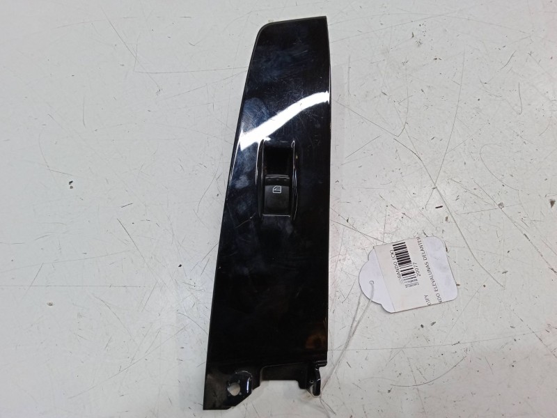 Recambio de mando elevalunas delantero derecho para ssangyong korando (ck) 2.0 e-xdi referencia OEM IAM   