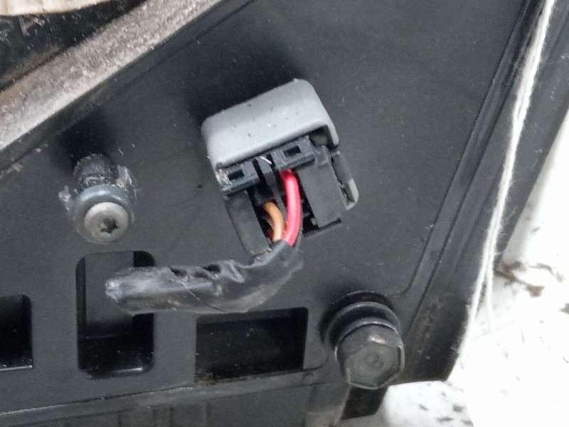 Recambio de retrovisor electrico derecho para kia cee´d hatchback (ed) 1.4 referencia OEM IAM   