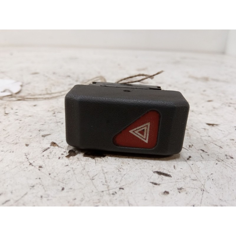 Recambio de warning para renault clio i (b/c57_, 5/357_) 1.2 (5/357y, 5/357k) referencia OEM IAM   