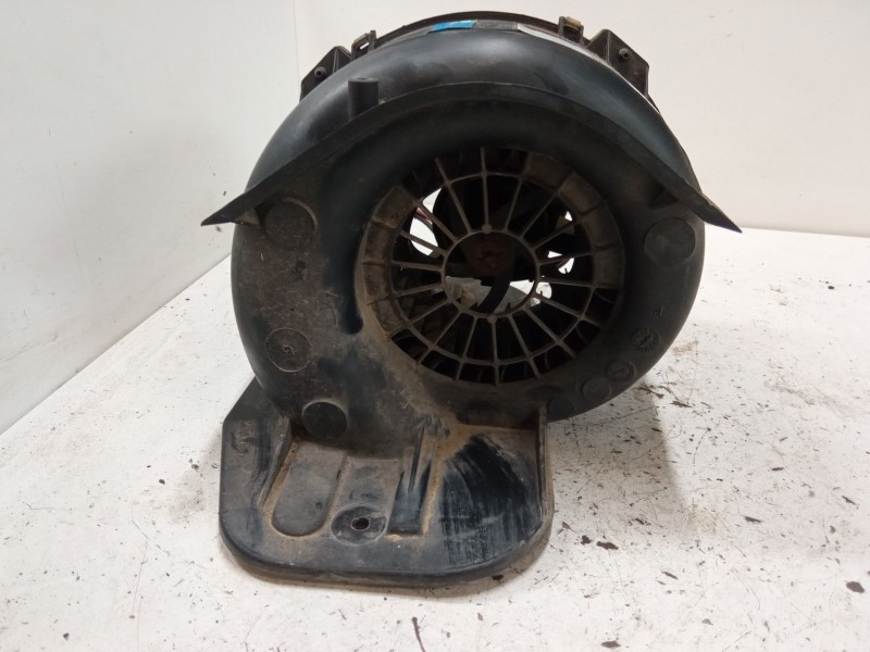 Recambio de motor calefaccion para renault clio i (b/c57_, 5/357_) 1.2 (5/357y, 5/357k) referencia OEM IAM 7700810270  