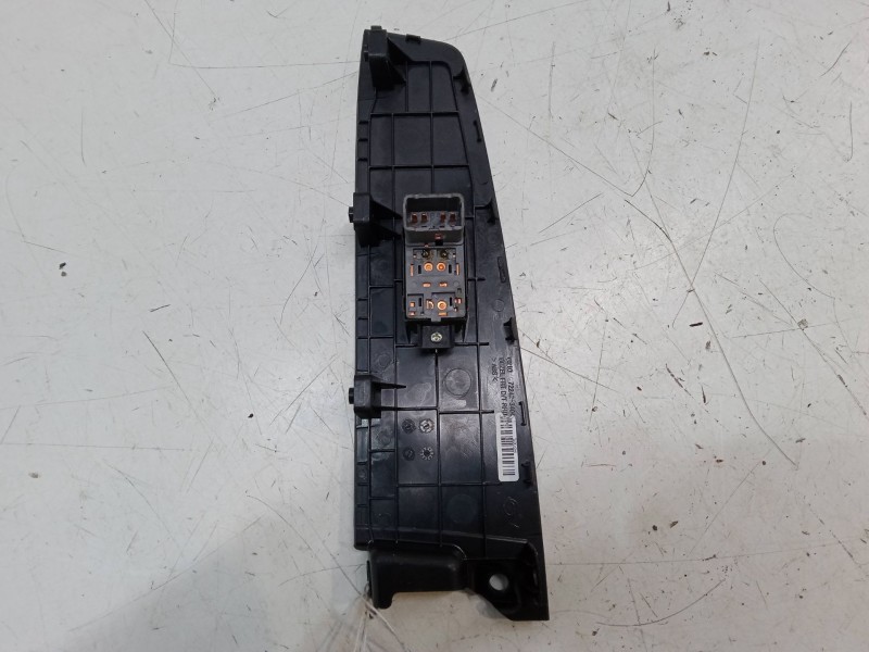 Recambio de mando elevalunas delantero derecho para ssangyong korando (ck) 2.0 e-xdi referencia OEM IAM   