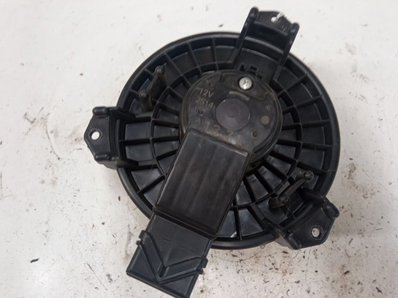 Recambio de motor calefaccion para toyota yaris (_p13_) 1.0 (ksp130_) referencia OEM IAM   