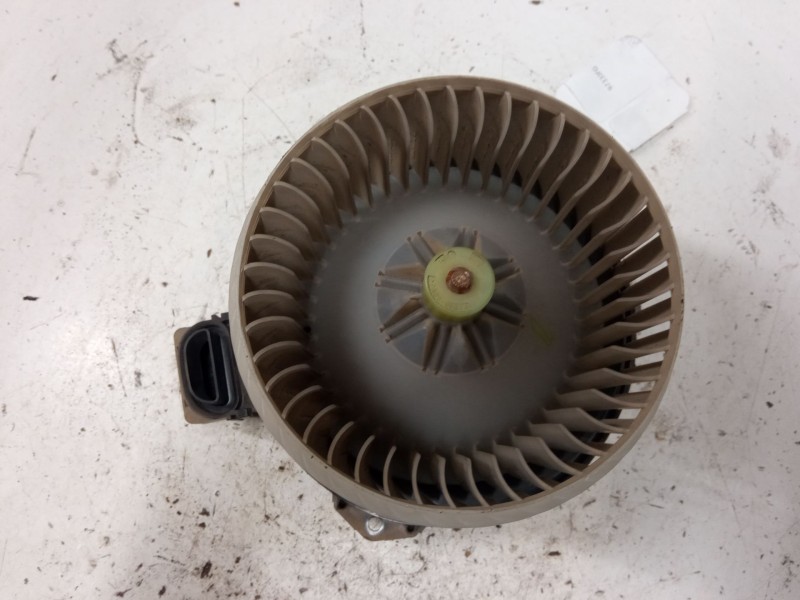 Recambio de motor calefaccion para toyota yaris (_p13_) 1.0 (ksp130_) referencia OEM IAM   