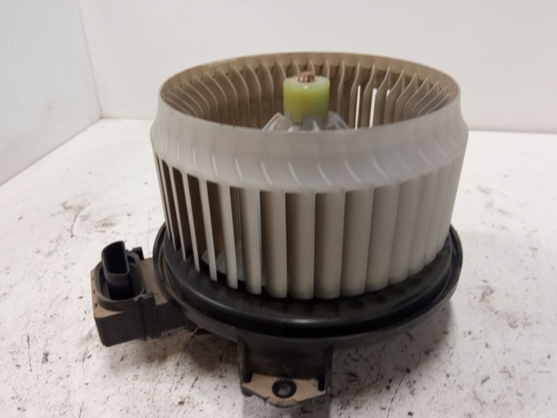 Recambio de motor calefaccion para toyota yaris (_p13_) 1.0 (ksp130_) referencia OEM IAM   