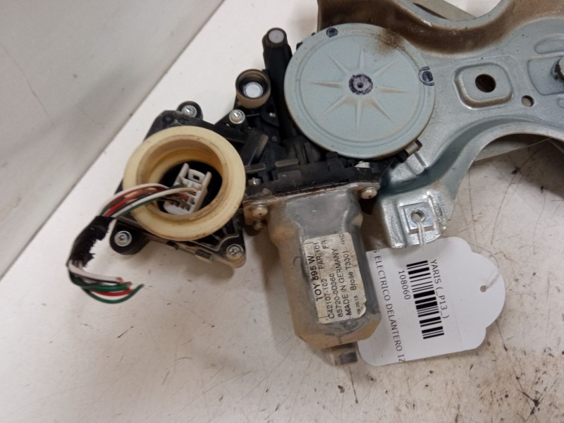 Recambio de elevalunas electrico delantero izquierdo para toyota yaris (_p13_) 1.0 (ksp130_) referencia OEM IAM C42107102  
