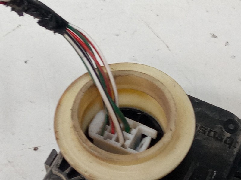 Recambio de elevalunas electrico delantero izquierdo para toyota yaris (_p13_) 1.0 (ksp130_) referencia OEM IAM C42107102  