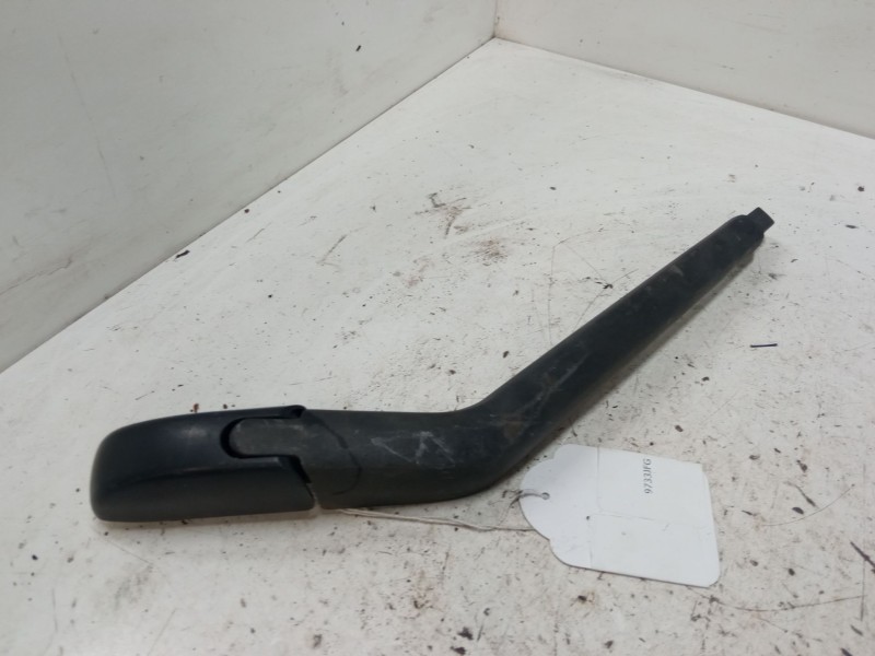 Recambio de brazo limpia trasero para toyota yaris (_p13_) 1.0 (ksp130_) referencia OEM IAM   