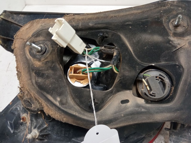 Recambio de piloto trasero derecho para toyota yaris (_p13_) 1.0 (ksp130_) referencia OEM IAM   