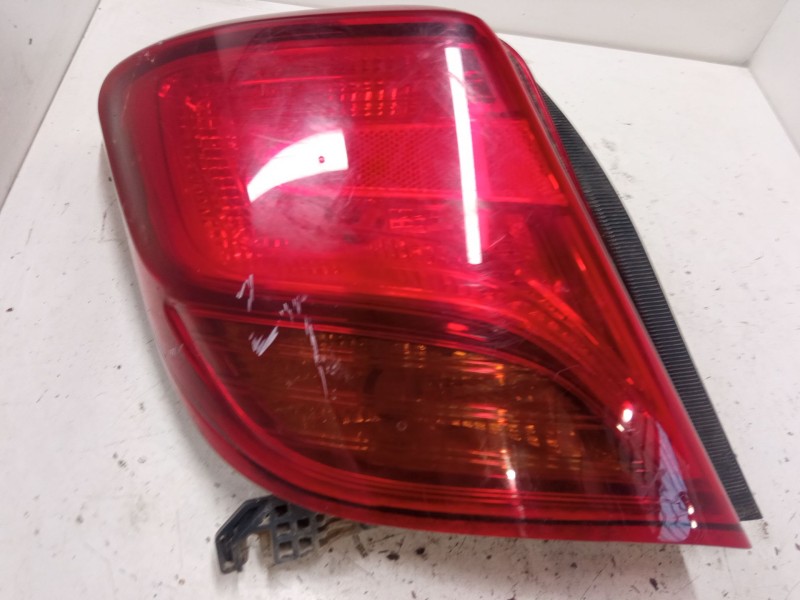 Recambio de piloto trasero izquierdo para toyota yaris (_p13_) 1.0 (ksp130_) referencia OEM IAM   