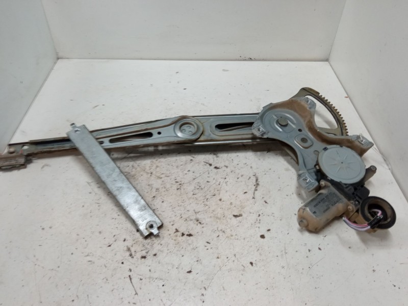 Recambio de elevalunas electrico delantero derecho para toyota yaris (_p13_) 1.0 (ksp130_) referencia OEM IAM 973582101  