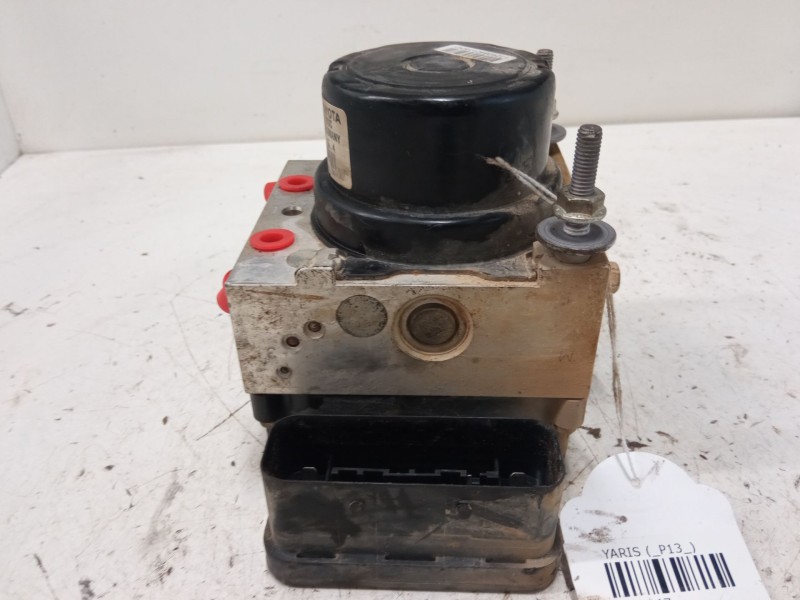 Recambio de abs para toyota yaris (_p13_) 1.0 (ksp130_) referencia OEM IAM 445400d030  