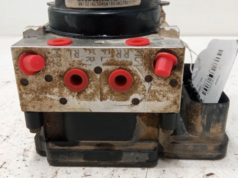 Recambio de abs para toyota yaris (_p13_) 1.0 (ksp130_) referencia OEM IAM 445400d030  