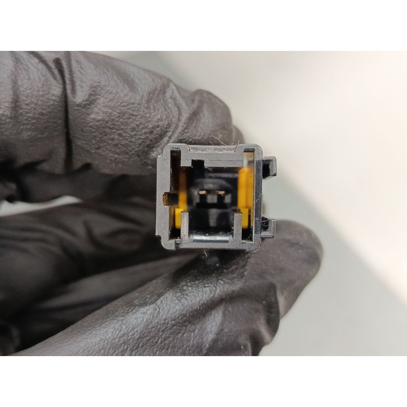 Recambio de anclaje cinturon trasero derecho para citroën c4 picasso i monospace (ud_) 1.6 hdi 110 referencia OEM IAM   