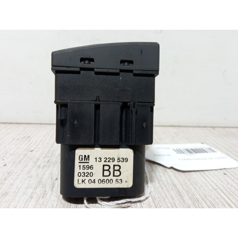 Recambio de conmutador de luces para opel vectra c station wagon (z02) 1.9 cdti (f35) referencia OEM IAM 13229539  
