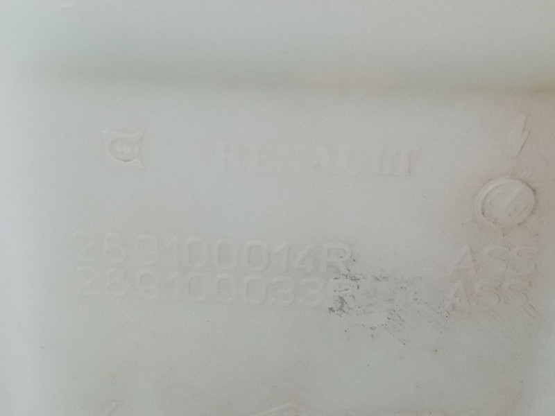 Recambio de deposito limpiaparabrisas para renault megane iii hatchback (bz0/1_, b3_) 1.6 16v (bz1b, bz1h) referencia OEM IAM   