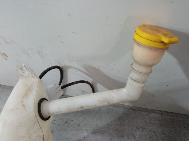 Recambio de deposito limpiaparabrisas para renault megane iii hatchback (bz0/1_, b3_) 1.6 16v (bz1b, bz1h) referencia OEM IAM   