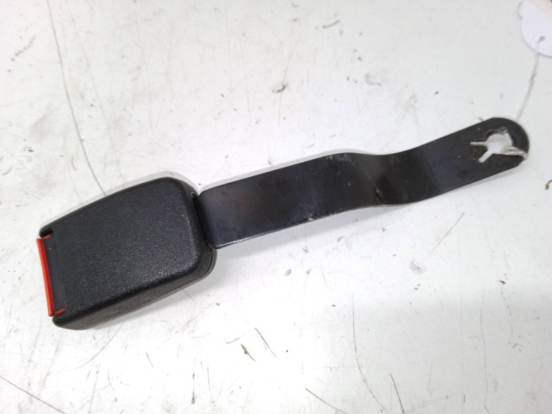 Recambio de anclaje cinturon delantero derecho para seat ibiza ii (6k1) 1.4 16v referencia OEM IAM   