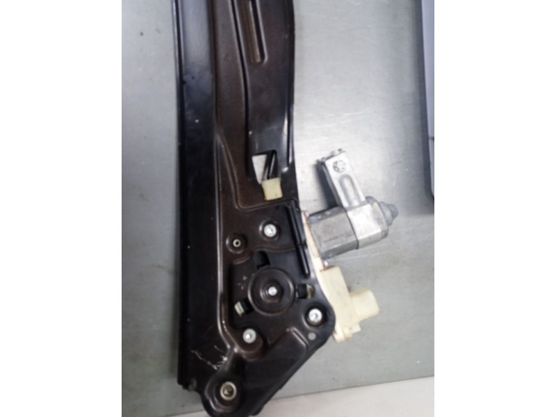 Recambio de elevalunas electrico trasero izquierdo para bmw 7 (e65, e66, e67) 730 i, li referencia OEM IAM   