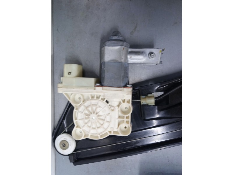 Recambio de elevalunas electrico trasero izquierdo para bmw 7 (e65, e66, e67) 730 i, li referencia OEM IAM   