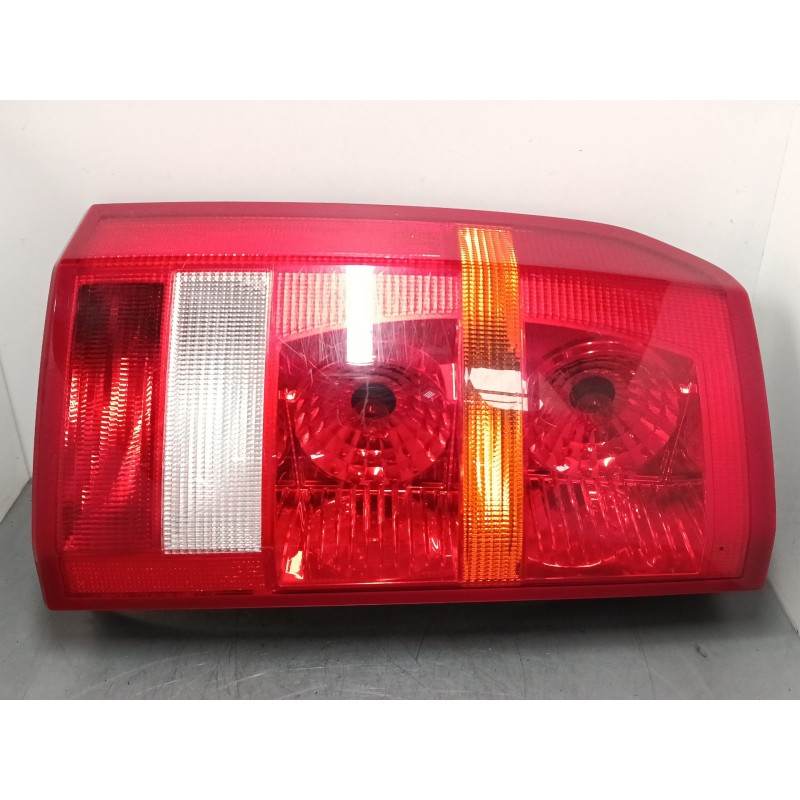 Recambio de piloto trasero izquierdo para land rover discovery iii (l319) 2.7 td 4x4 referencia OEM IAM XFB000563  