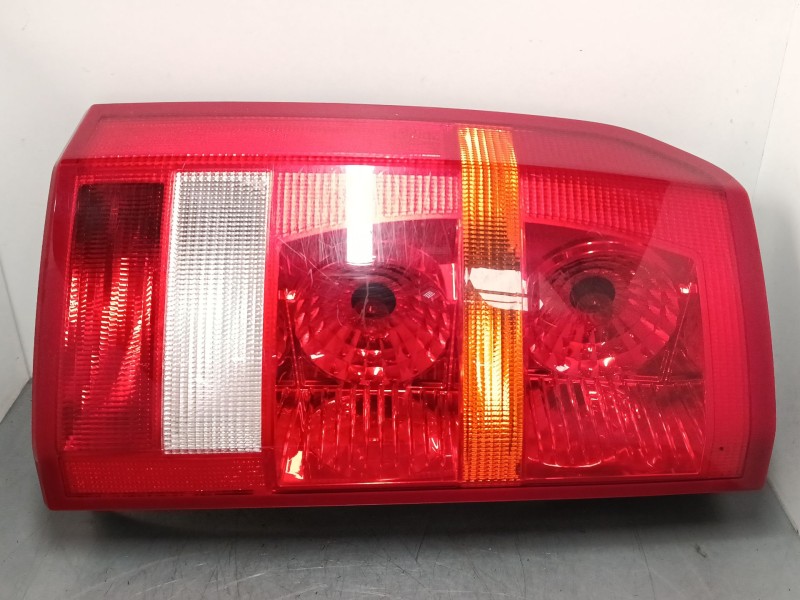 Recambio de piloto trasero izquierdo para land rover discovery iii (l319) 2.7 td 4x4 referencia OEM IAM XFB000563  