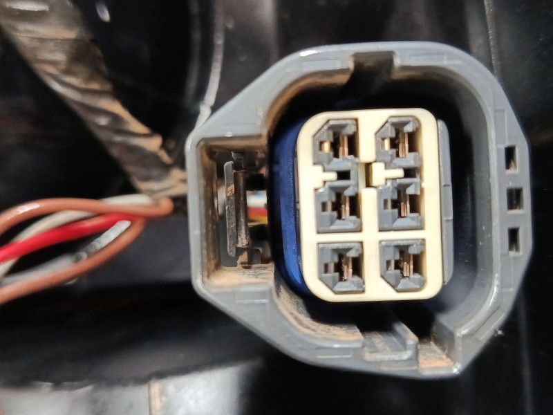 Recambio de piloto trasero izquierdo para land rover discovery iii (l319) 2.7 td 4x4 referencia OEM IAM XFB000563  