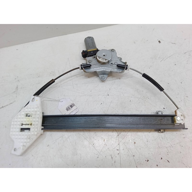 Recambio de elevalunas electrico delantero derecho para ssangyong korando (ck) 2.0 e-xdi referencia OEM IAM 98820CZ010  