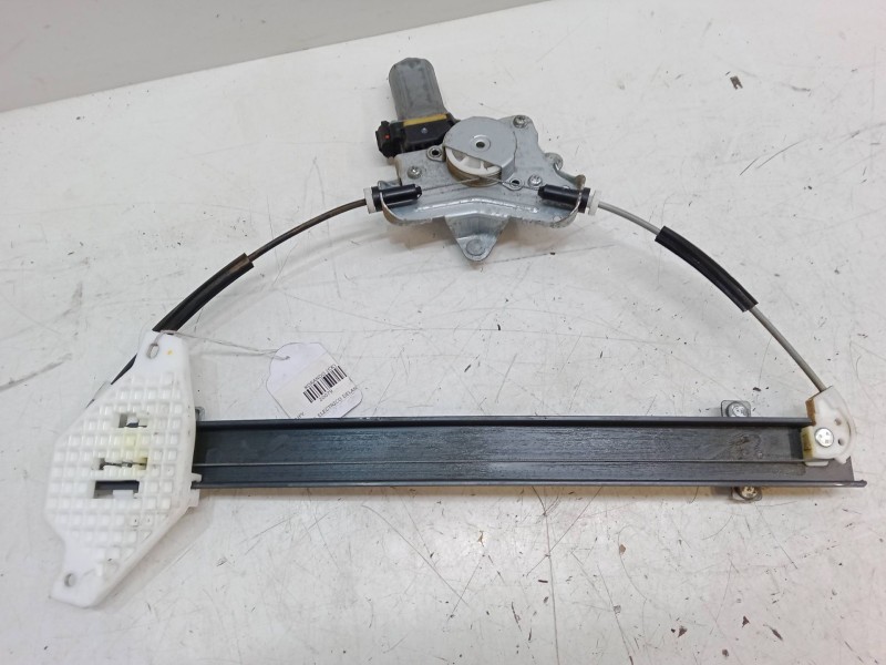 Recambio de elevalunas electrico delantero derecho para ssangyong korando (ck) 2.0 e-xdi referencia OEM IAM 98820CZ010  