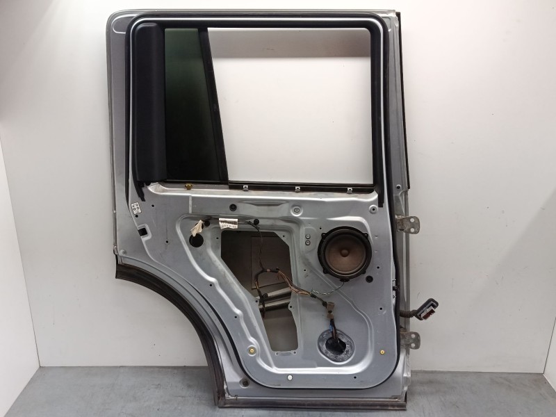 Recambio de puerta trasera izquierda para land rover discovery iii (l319) 2.7 td 4x4 referencia OEM IAM   