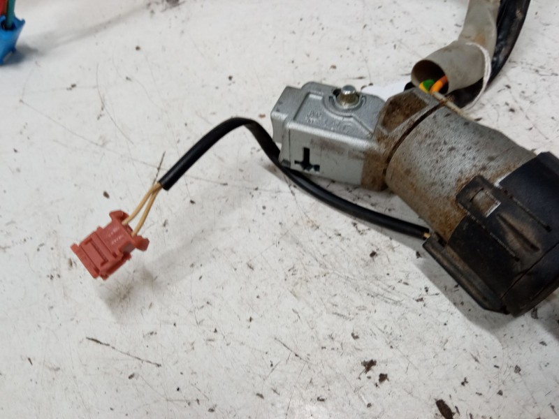 Recambio de clausor para peugeot partner monospace (5_, g_) 1.9 d referencia OEM IAM 9648445180  