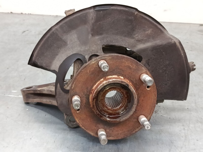 Recambio de mangueta delantera izquierda para hyundai tucson (jm) 2.0 referencia OEM IAM   