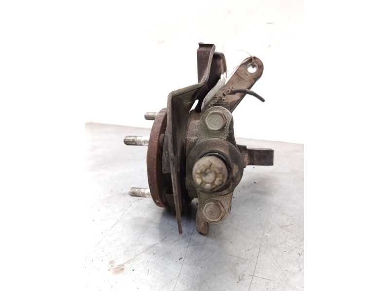 Recambio de mangueta delantera izquierda para hyundai tucson (jm) 2.0 referencia OEM IAM   