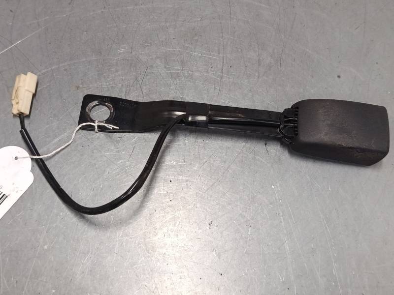 ANCLAJE CINTURON DELANTERO IZQUIERDO 