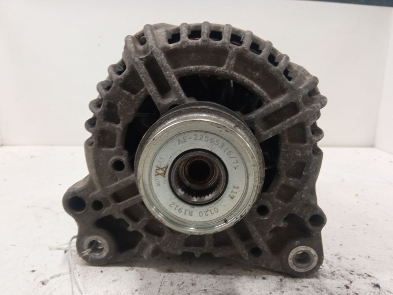 Recambio de alternador para audi a4 b6 avant (8e5) 1.9 tdi referencia OEM IAM 0986045340  
