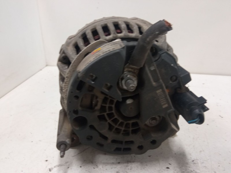 Recambio de alternador para audi a4 b6 avant (8e5) 1.9 tdi referencia OEM IAM 0986045340  