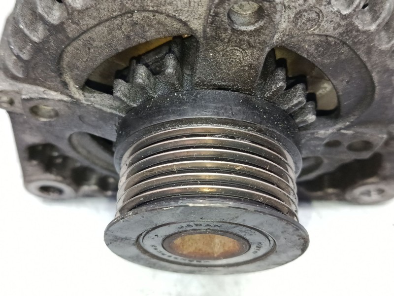 Recambio de alternador para mazda 3 (bk) 1.6 di turbo referencia OEM IAM 1042102710  