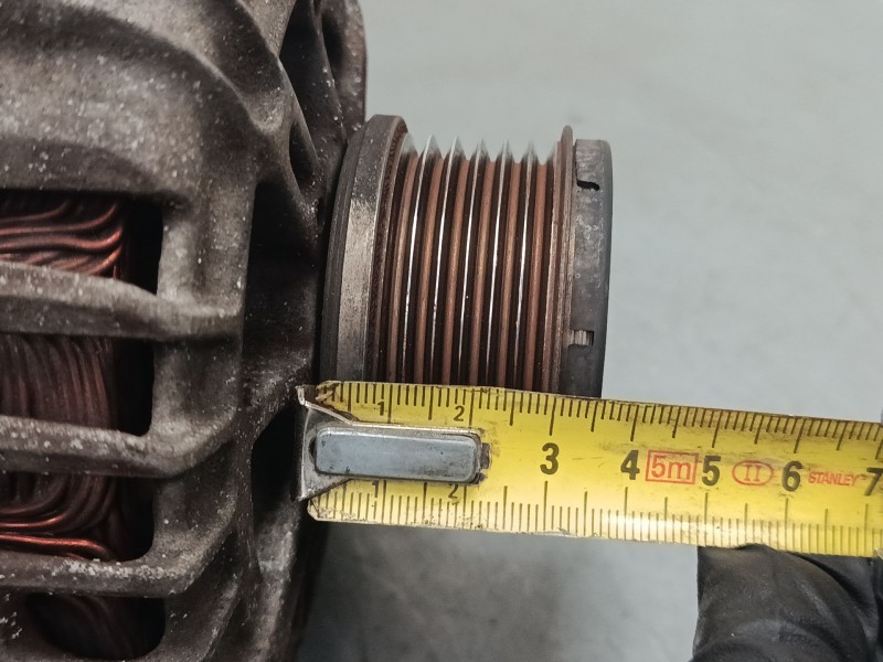 Recambio de alternador para mazda 2 (de_, dh_) 1.4 mzr-cd referencia OEM IAM 8V2110300AB  