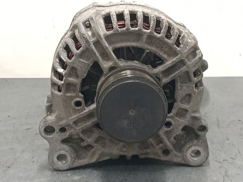 Recambio de alternador para volkswagen golf v (1k1) 1.9 tdi referencia OEM IAM 06F903023F 0124525091 