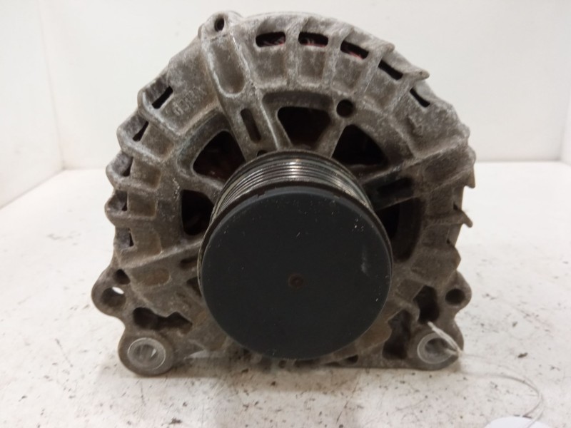 Recambio de alternador para dacia duster (hs_) 1.5 dci (hsaj) referencia OEM IAM 231006833R TG15C217 