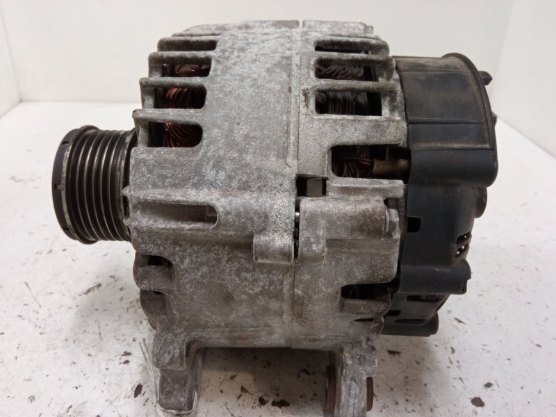 Recambio de alternador para dacia duster (hs_) 1.5 dci (hsaj) referencia OEM IAM 231006833R TG15C217 