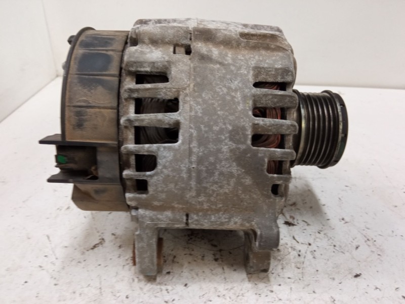 Recambio de alternador para dacia duster (hs_) 1.5 dci (hsaj) referencia OEM IAM 231006833R TG15C217 