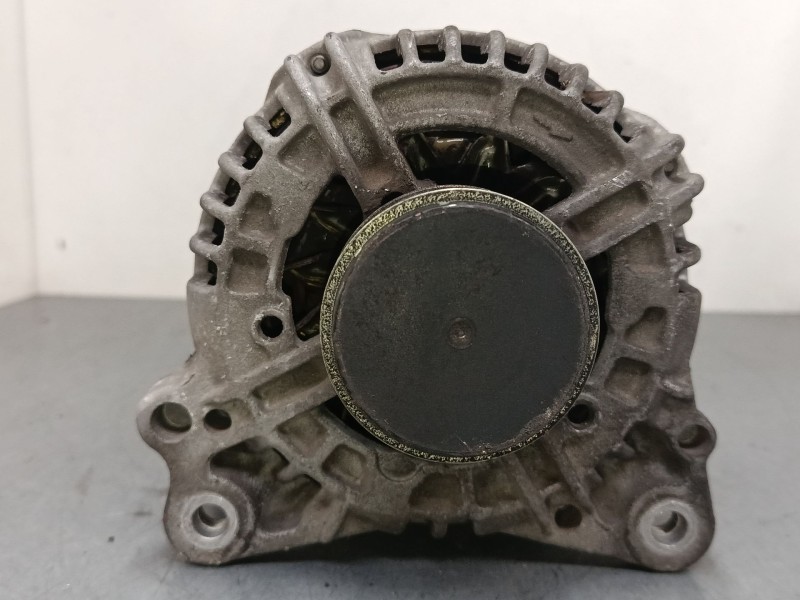 Recambio de alternador para volkswagen polo iv (9n_, 9a_) 1.4 tdi referencia OEM IAM 045903023A 0124515022 