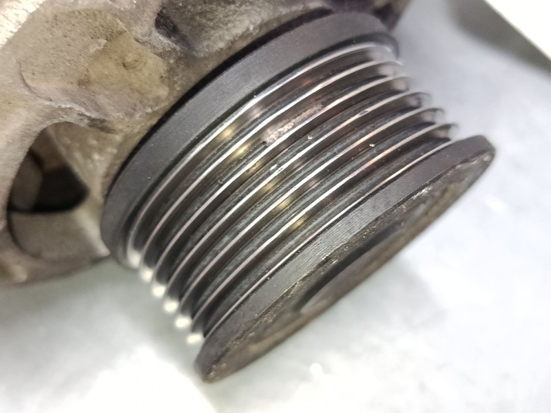 Recambio de alternador para opel zafira / zafira family b (a05) 1.9 cdti (m75) referencia OEM IAM 0986048791  