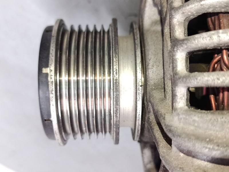 Recambio de alternador para volkswagen golf v (1k1) 1.9 tdi referencia OEM IAM 06F903023F  