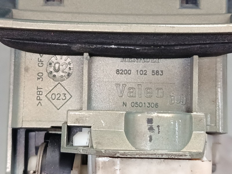 Recambio de maneta exterior porton para renault megane i kombi van (ka_) 1.4 (ka0d) referencia OEM IAM 8200102583  